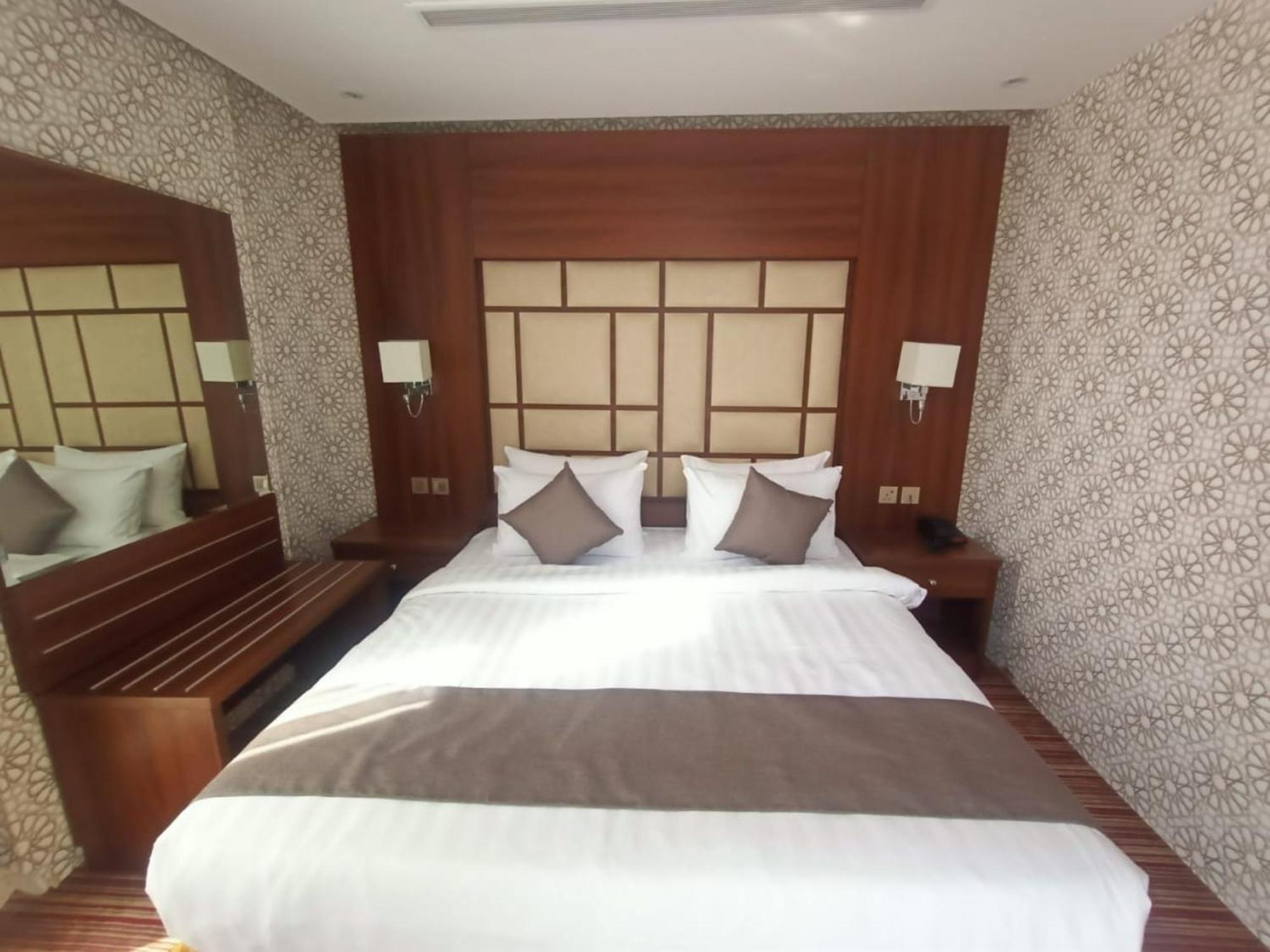 ホテル Quiet Jeddah Al Hamra エクステリア 写真
